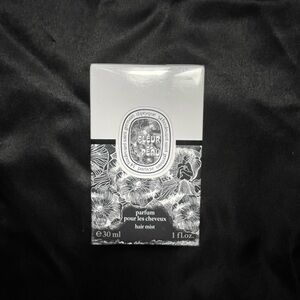 Fleur de Peau
